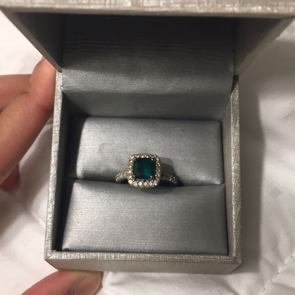 Zales Emerald Stone Sterling Silver Ring